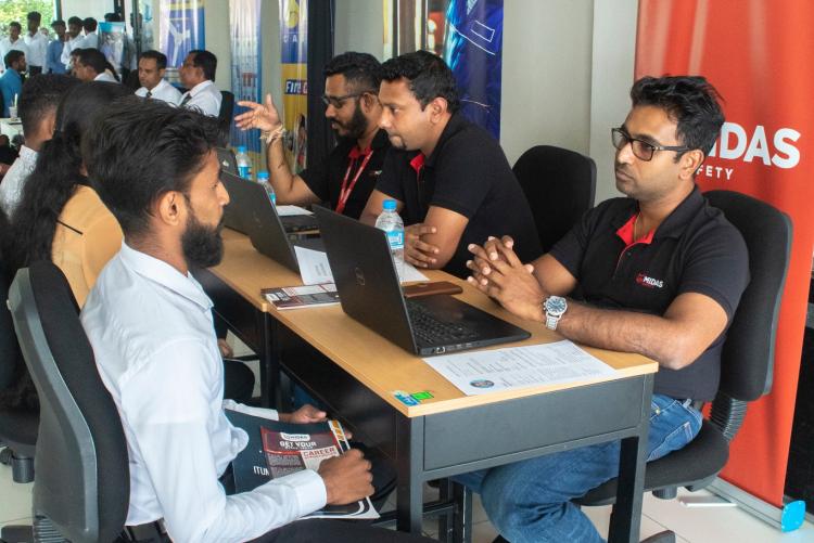 ITUM CAREER FAIR 2022 – INTRODUCTION SESSIONS & INTERVIEWS (DAY 3, 4 & 5 – 30TH NOV, 01ST & 2ND DEC 2022)