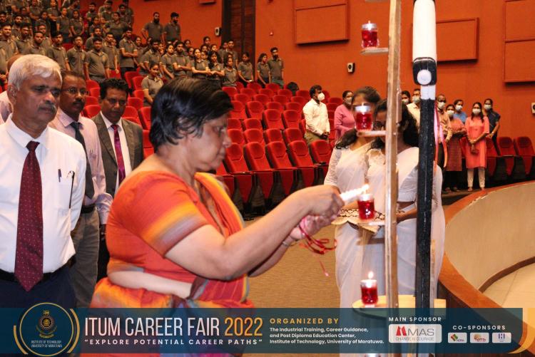 ITUM CAREER FAIR 2022 - STUDENT DEVELOPMENT PROGRAM (DAY 1 - 28TH NOVEMBER 2022)